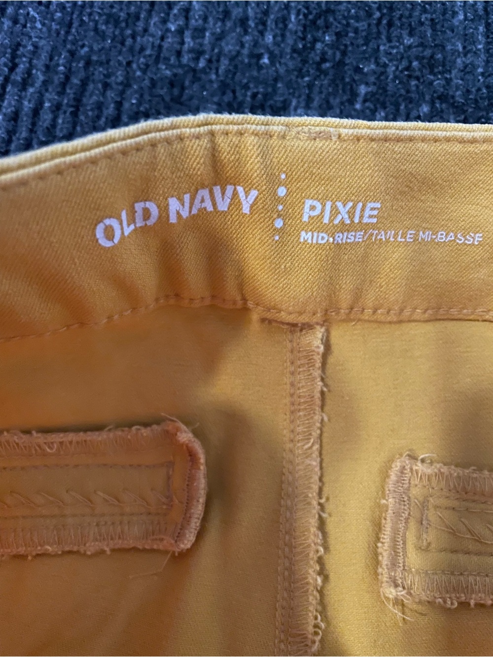 Old Navy pixie ankle pants, yellow - Picture 2 of 4